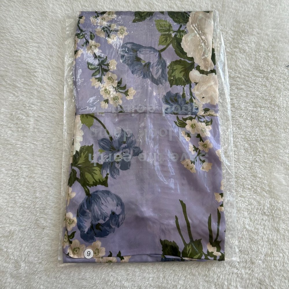 Reformation Frankie Silk Dress in Garden Soiree - Picture 5 of 11